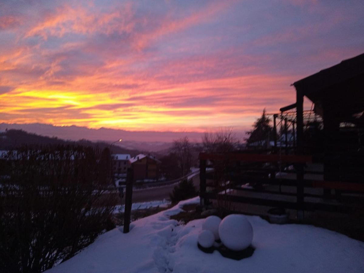 La Tana Dello Scoiattolo - Adults Only Bed & Breakfast Murazzano  Luaran gambar