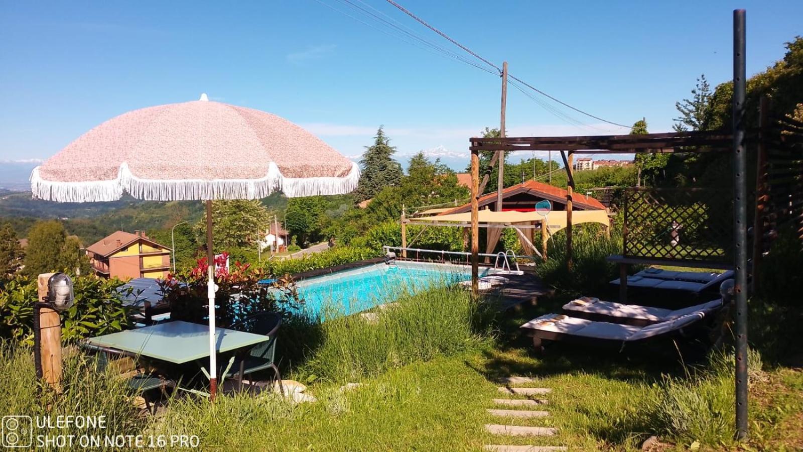 La Tana Dello Scoiattolo - Adults Only Bed & Breakfast Murazzano  Luaran gambar