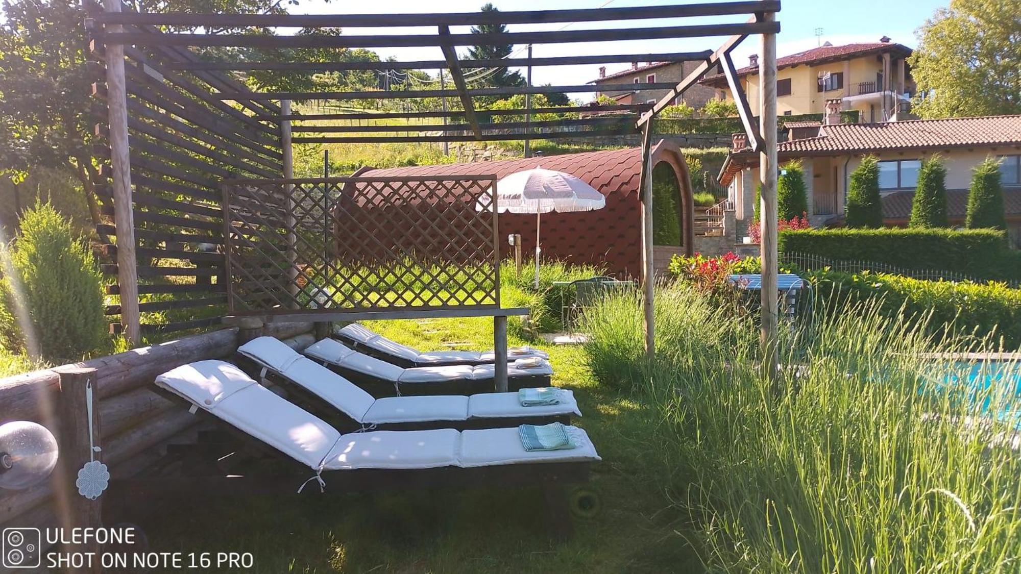 La Tana Dello Scoiattolo - Adults Only Bed & Breakfast Murazzano  Luaran gambar
