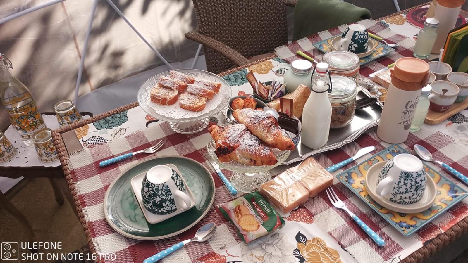 La Tana Dello Scoiattolo - Adults Only Bed & Breakfast Murazzano  Luaran gambar